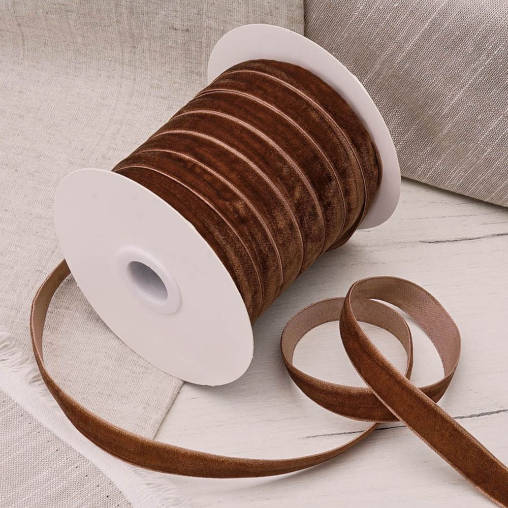 Лента бархатная (тесьма) 12.0 мм / 32.9±2 метров, 0081-1211, 208 коричневый