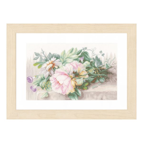 Набор для вышивания нитками Lanarte, Натюрморт с пионами и ипомеей 39х26см