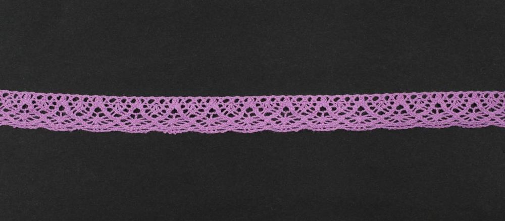 Кружево вязаное (тесьма) 16 мм цв.пурпурный, Alfa, 25 метров, AF-118-029 Кружево вязаное (тесьма) 16 мм цв.пурпурный, Alfa, 25 метров, AF-118-029