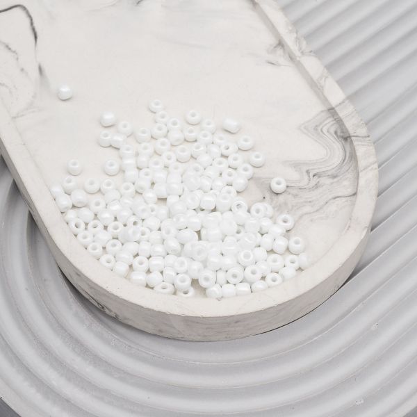 Бисер Astra&Craft 6/0 (4.1 мм), 150 г (10х15 г), цв. 121 белы