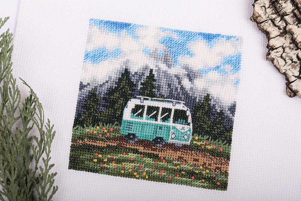 Набор для вышивания нитками Klart, Путешествие на колесах, 10х10 см