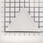 Заплатки пришивные из кожи, треугольник равнобедр., стор. 6см, с перфорацией, 2 шт, 100% кожа, 08 белый, 9902