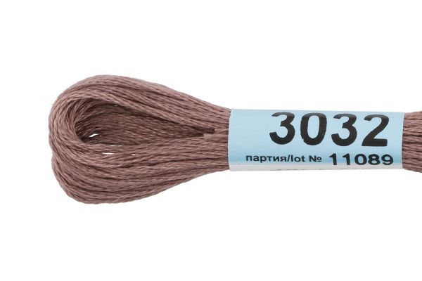 Мулине Gamma 100% хлопок, цв.3032 св.шоколадный, 24 мотка по 8 метров