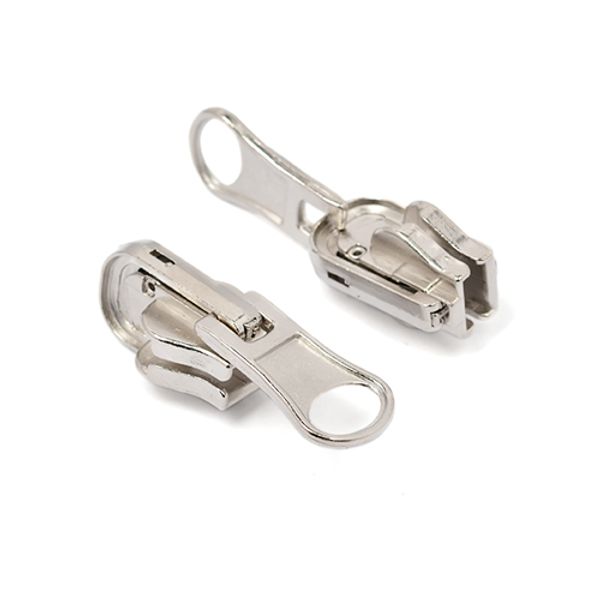 Слайдер (замок) для молнии трактор Т8 (8 мм), автомат реверсивный (двухсторонний), цв.никель уп.100 шт