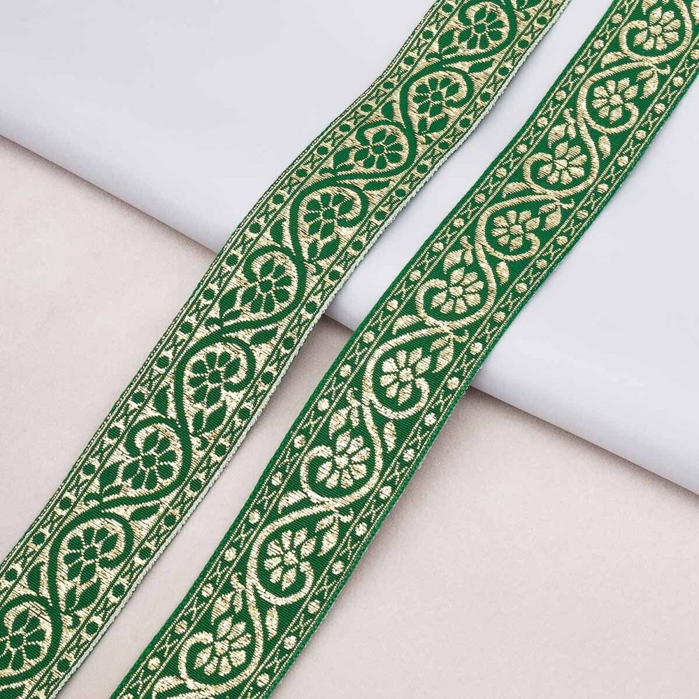 Лента (тесьма) жаккардовая 32.0 мм / 25±1 метров, с метанитом рис. 9819, зеленый/золото, С3104Г17