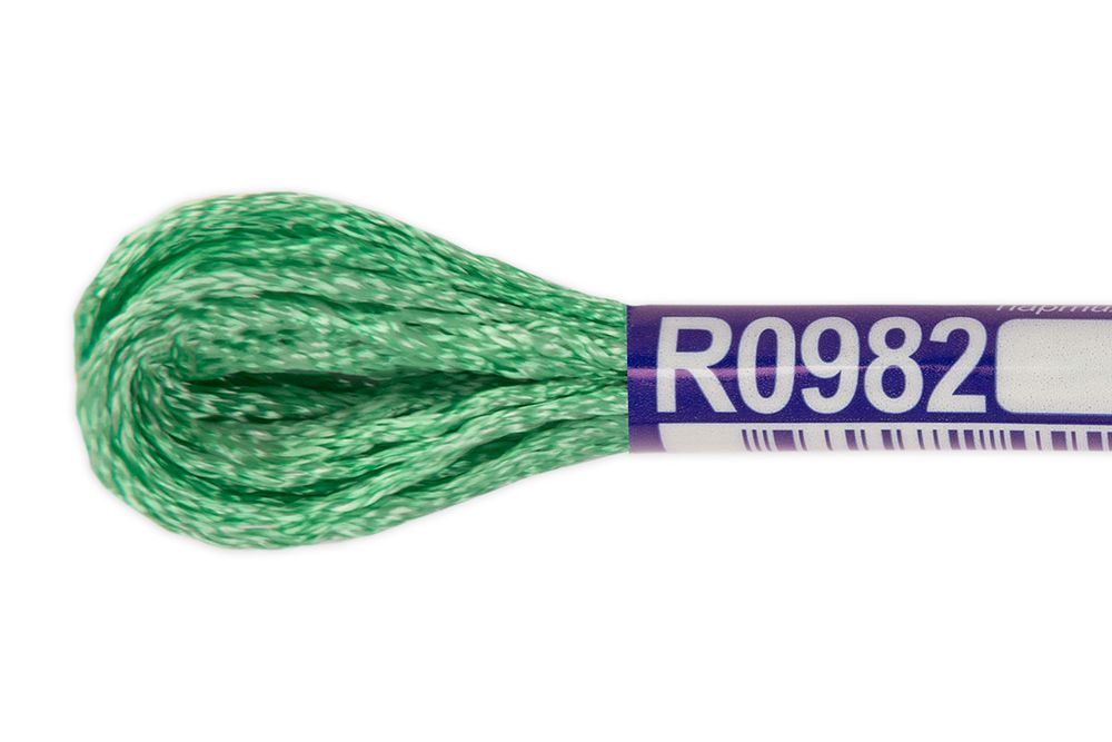 Мулине Gamma вискоза 100%, цв.R0982 салатовый, 12 мотков по 8 метров