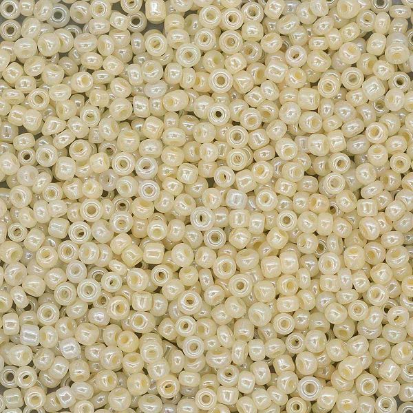 Бисер Astra&Craft 11/0 (2.1 мм), 200 г (10х20 г), цв. 142 св.бежевый/жемчужный