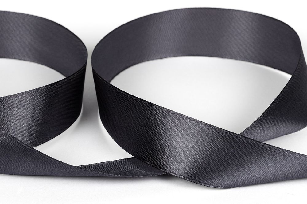 Лента атласная 1-сторонняя 25.0 мм / 33±2 метра, №519L(18-4004) т.серый, Gamma