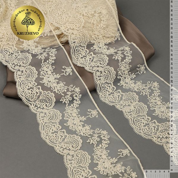 Кружево на сетке (жесткая матовая нить) 130 мм, диз.BL.40466, цв.бежевый уп.13.71м, Kruzhevo