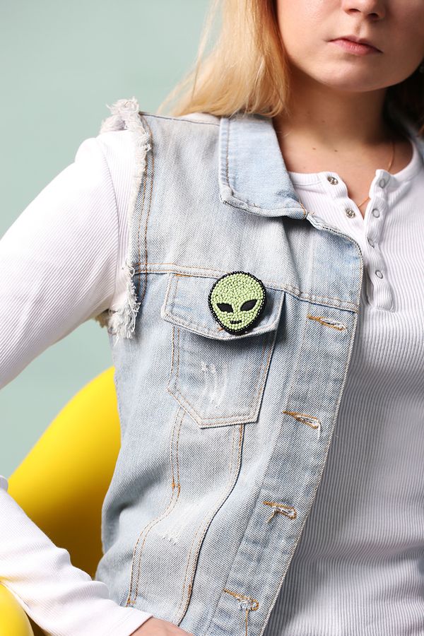 Набор для вышивания бисером Klart, Брошь Инопланетянин, 4,5х5 см