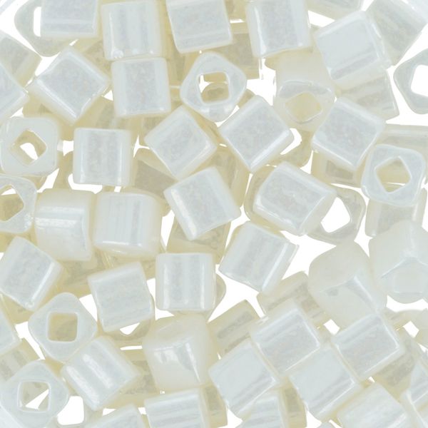 Бисер Toho Cube 3 мм, 500 г, 0122 молочный/перламутр