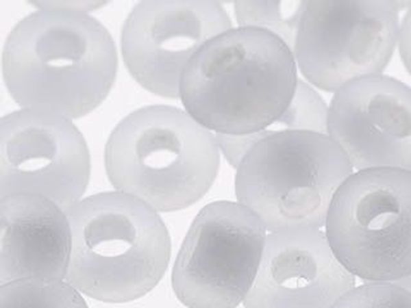 Бисер Preciosa прозрачный матовый, цветной центр 10/0 (2.3 мм), 1х50г, цв. 38302