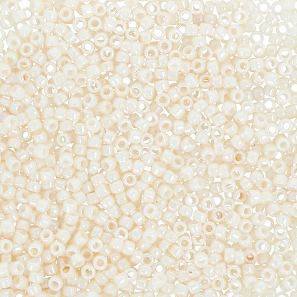 Бисер Toho 15/0 круглый (1.5 мм), 25 г (5х5 г), 0123 кремовый/перл