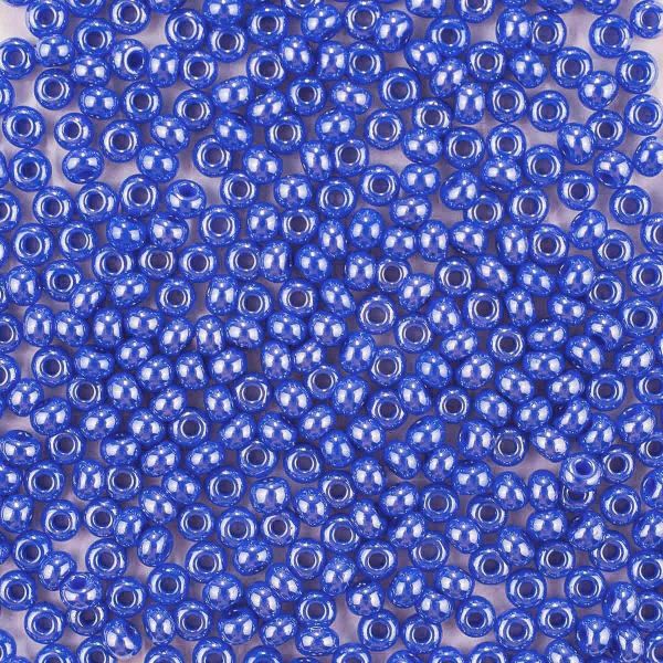 Бисер Preciosa непрозрачный с жемчужным покрытием, 10/0 (38040), круг. отв., 500 г, (Ч)