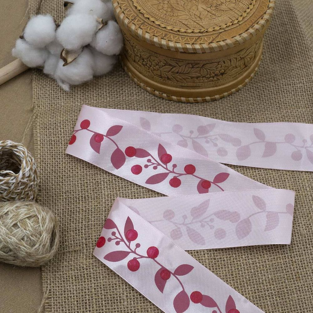 Лента атласная с рисунком 45.0 мм / 3 метра, Ягодная ветвь (розовый), Globus