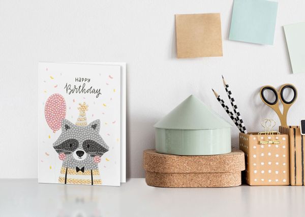 Алмазная (кристальная) мозаика Фрея, открытка Счастливый енот, 14.8х10.5 см