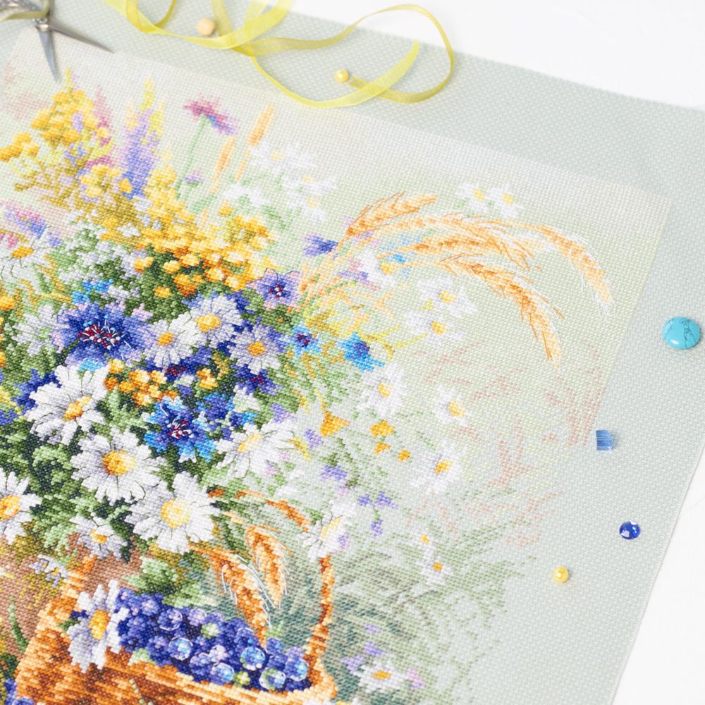 Набор для вышивания нитками Чудесная игла Premium 310-230, Черничное лукошко, 32х40 см