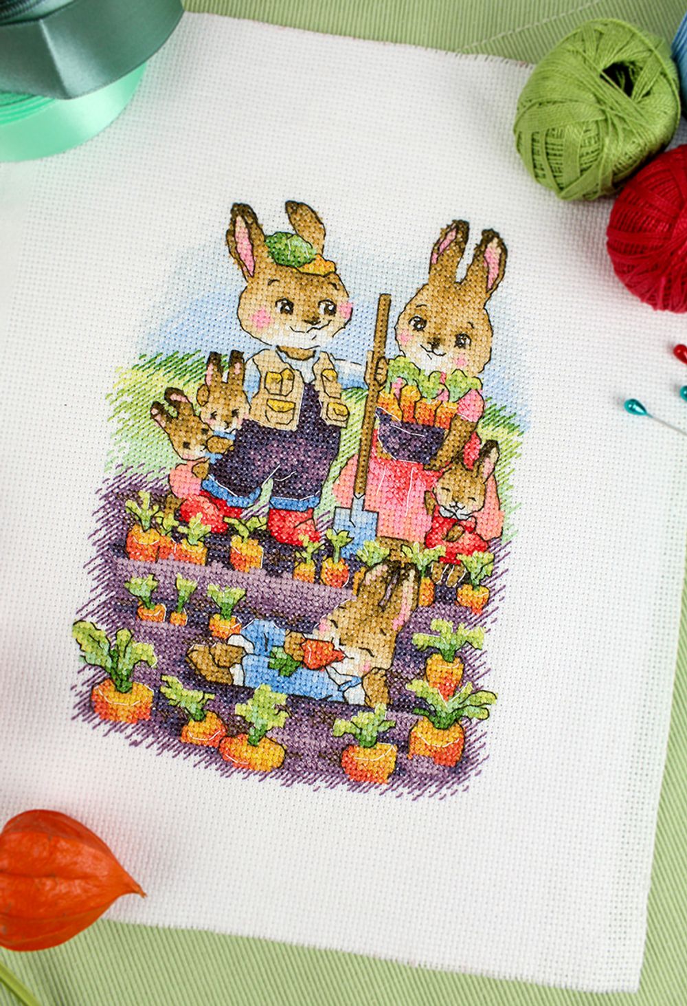 Набор для вышивания нитками МП Студия М-768, Семейный огород, 19х14 см
