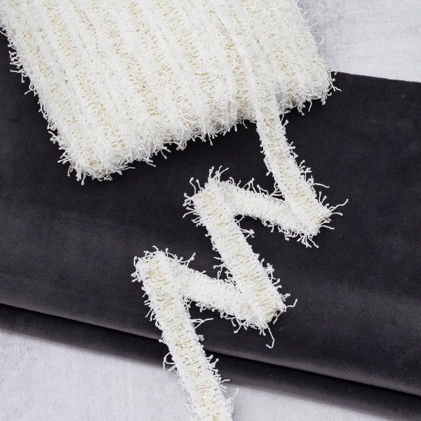 Тесьма отделочная твидовая 25 мм / 41.14 метра, с люрексом, белый/золото, 3Al280