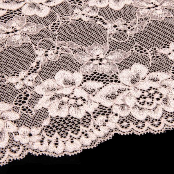 Кружево бельевое эластичное 180 мм / 13.72 м, цв. C571 молочный