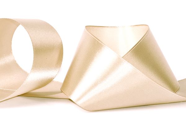 Лента атласная 1-сторонняя 50.0 мм / 33±2 метра, №093 бежевый, в термоплёнке, Gamma