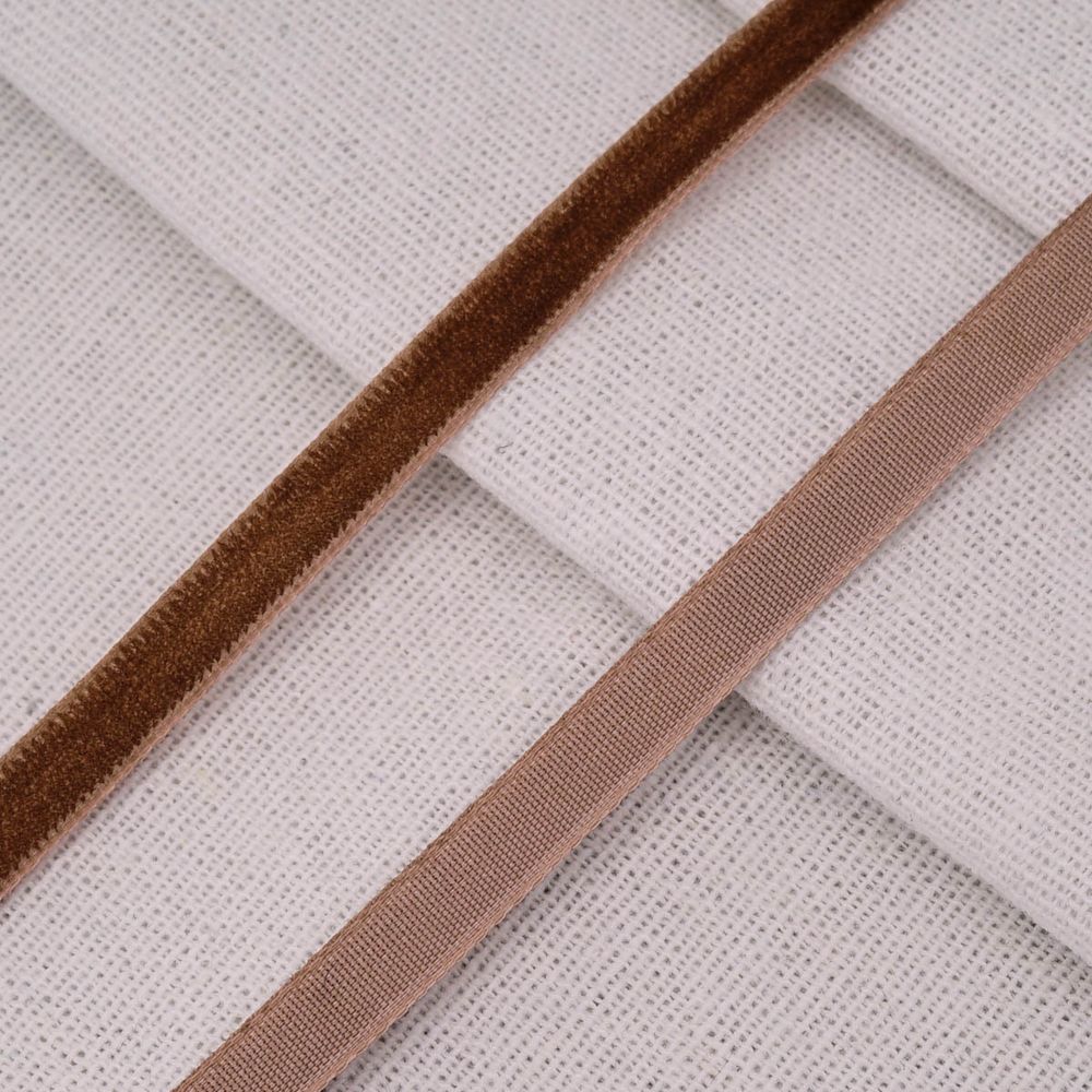 Лента бархатная (тесьма) 06.0 мм / 32.9±2 метров, 0081-0701, 208 коричневый