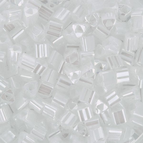 Бисер Toho 11/0 Triangle 3 (2.2 мм), 25 г (5х5 г), 0121белоснежный/Перламутровый