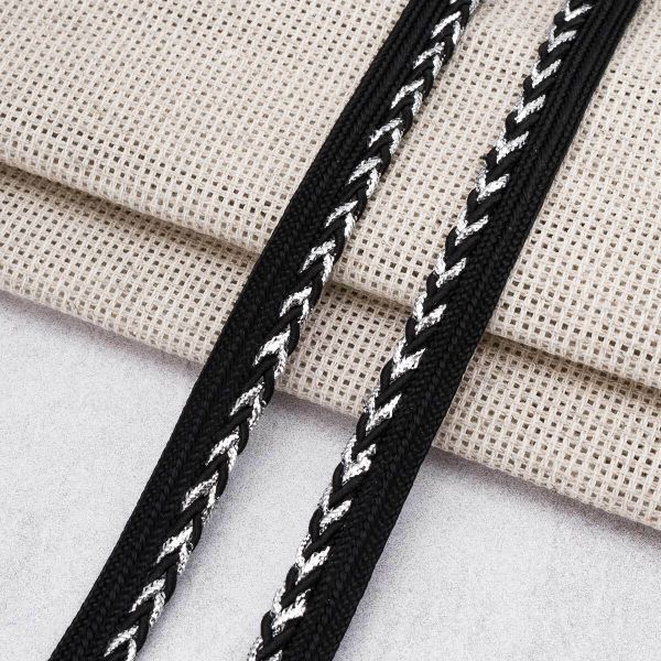 Кант декоративный с люрексом 11 мм / 27.43 метра, 01 черный/серебро, 3Al304