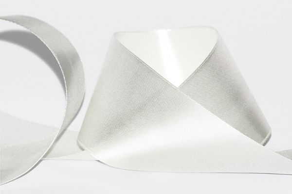 Лента атласная 1-сторонняя 50.0 мм / 33±2 метра, 013 св.салатовый, Gamma