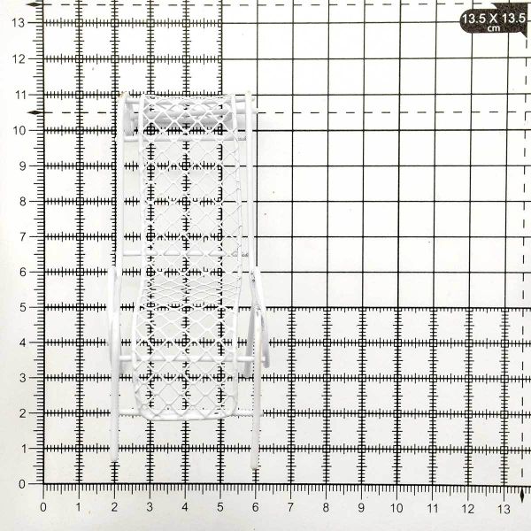 Миниатюра кукольная: Шезлонг витой металлический, 7х4х4см, белый
