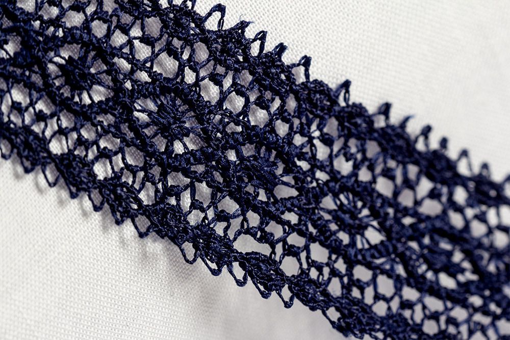 Кружево гипюр (плетёное) 30 мм / 10 м, т.синий, Gamma GGM-3002