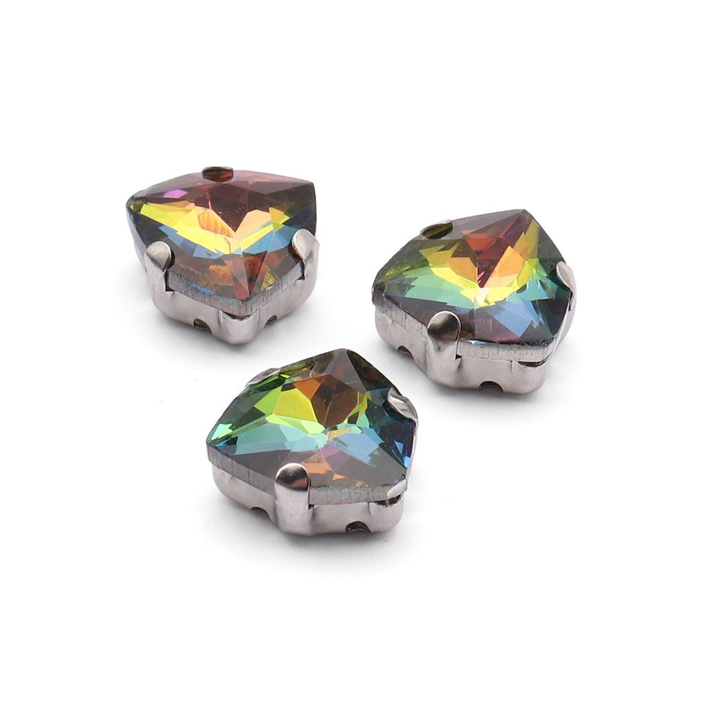 Хрустальные стразы в металлических цапах треугольные (Серебро) Радужный 12 мм 3 шт/упак., ТЦ014НН12