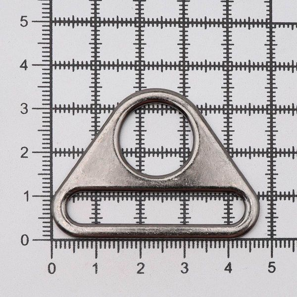 Рамка треугольная литая металл 38 мм, 20 шт, бл.никель, ZH-65