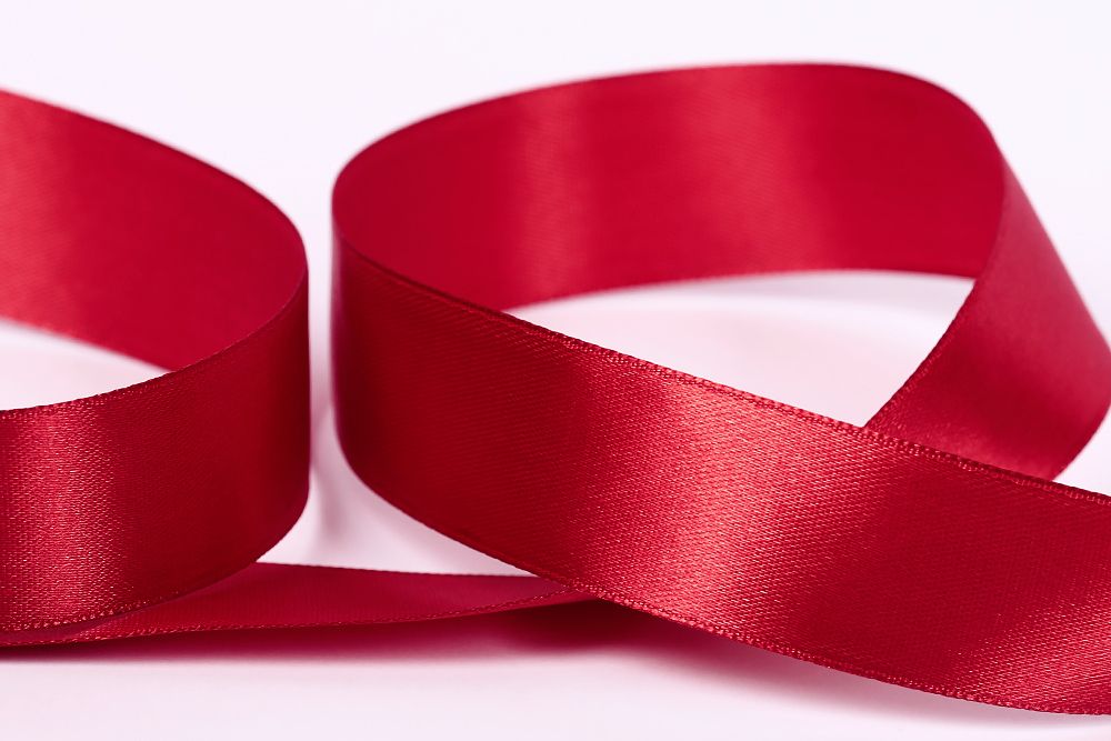 Лента атласная 1-сторонняя 25.0 мм / 33±2 метра, 065 красный, Gamma