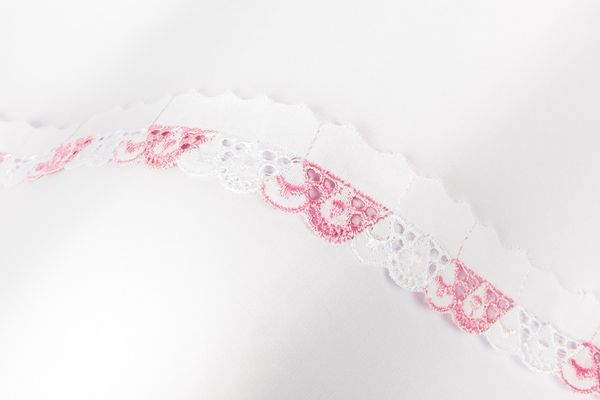 Кружево шитьё 25 мм / 8.8 м, бел./розовый, Gamma 101