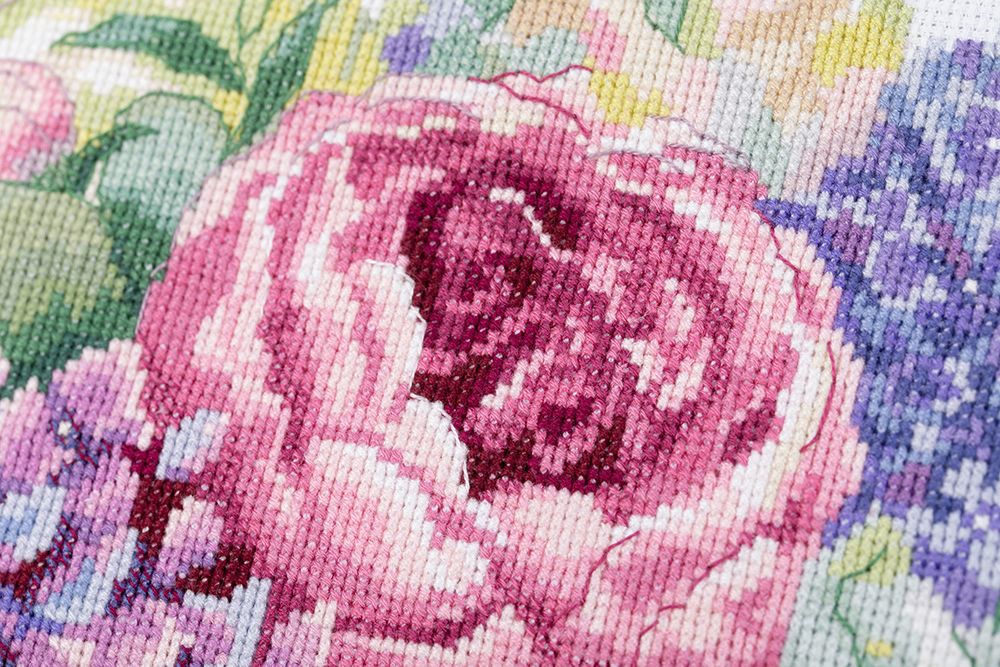 Набор для вышивания нитками Panna, Золотая серия. Букет с пионами, 34.5х32 см