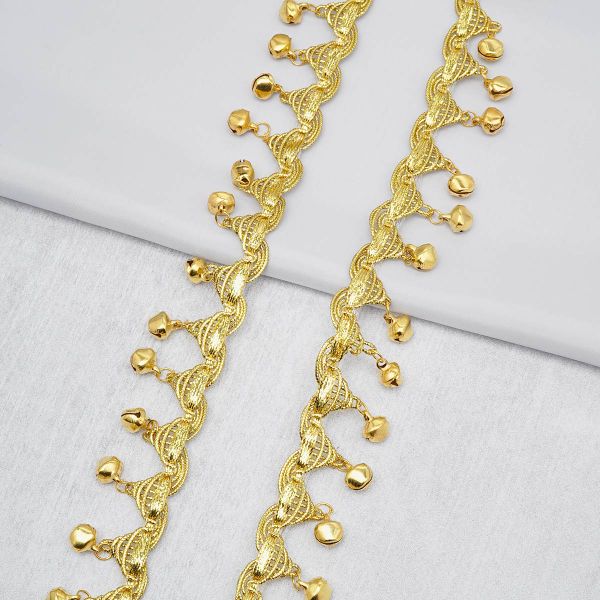 Тесьма отделочная металлизированная с бубенчиками 25.0 мм / 9.14 метра, золото