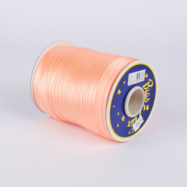 Косая бейка атласная 15 мм / 132±1 метра, В053 персик, NGK-15P