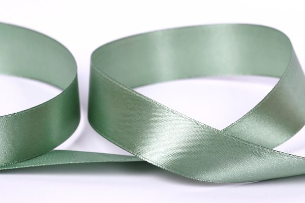 Лента атласная 1-сторонняя 25.0 мм / 33±2 метра, 105 зеленый, Gamma