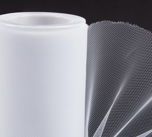 Фатин на шпульке средней жесткости, 100% нейлон, 150 мм, 01 белый, 22,86м, Gamma FTN/R