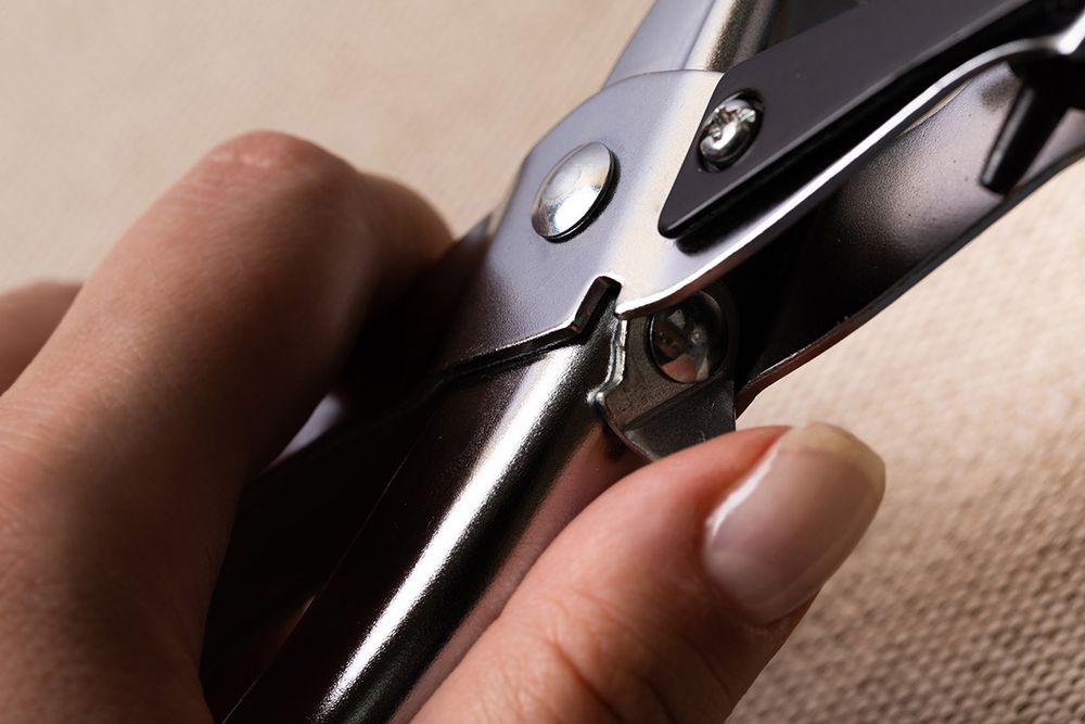 Щипцы-пробойник, 6 насадок, Micron HPU-1