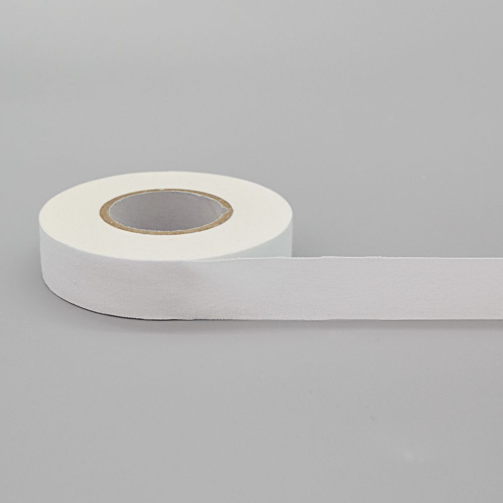 Лента клеевая тканая для кожи и меха 20 мм / 18.28 метров, белый