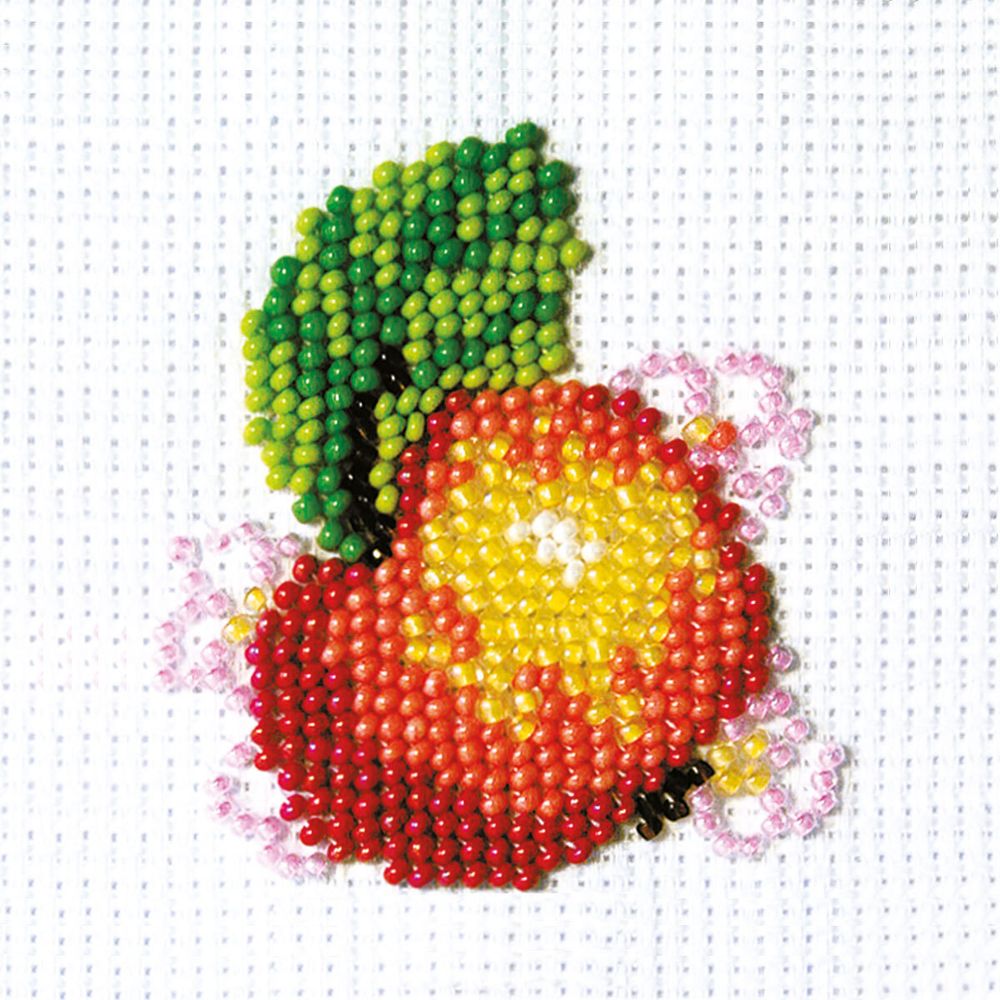 Набор для вышивания бисером Klart, Яблочко, 8х9 см