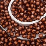 Бусины акрил ⌀10 мм, 500 г, в цвете с белой сердцевиной, граненый куб, 52 коричневый, Astra&Craft