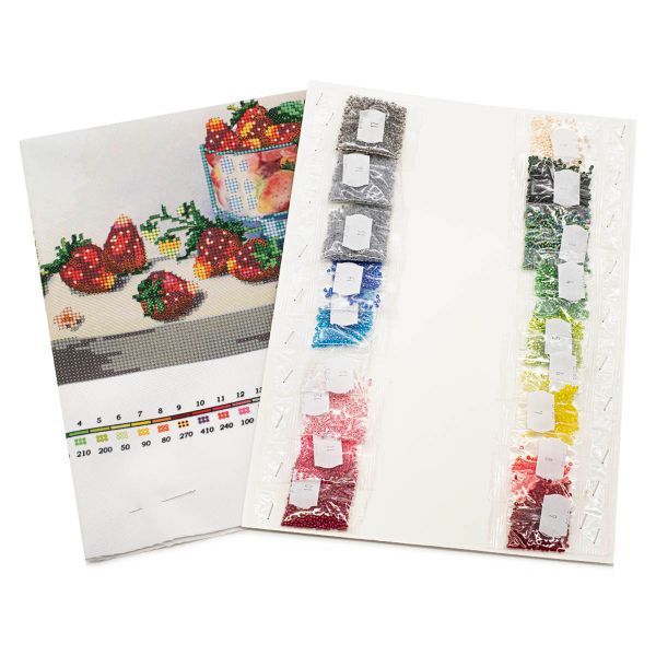 Набор для вышивания бисером Hobby&Pro, Клубника, 30х20 см