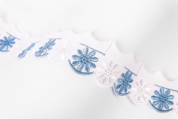Кружево шитьё 35 мм / 8.8 м, бело-голубой, Gamma 950