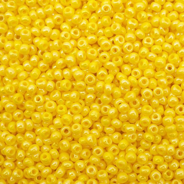 Бисер Preciosa 10/0 (2.3 мм), непрозрачный с покрытием, круг.отв., 500 г, (84110) 311-19001-10/0