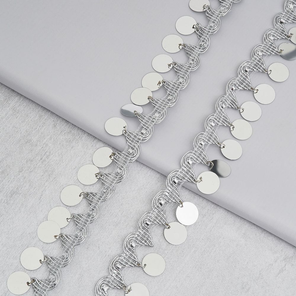 Тесьма отделочная металлизированная с пайетками 35.0 мм / 9.14 метра, серебро