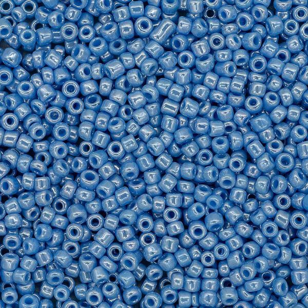 Бисер Astra&Craft 11/0 (2.1 мм), 200 г (10х20 г), цв. 123В голубой/непрозр.глянцевый