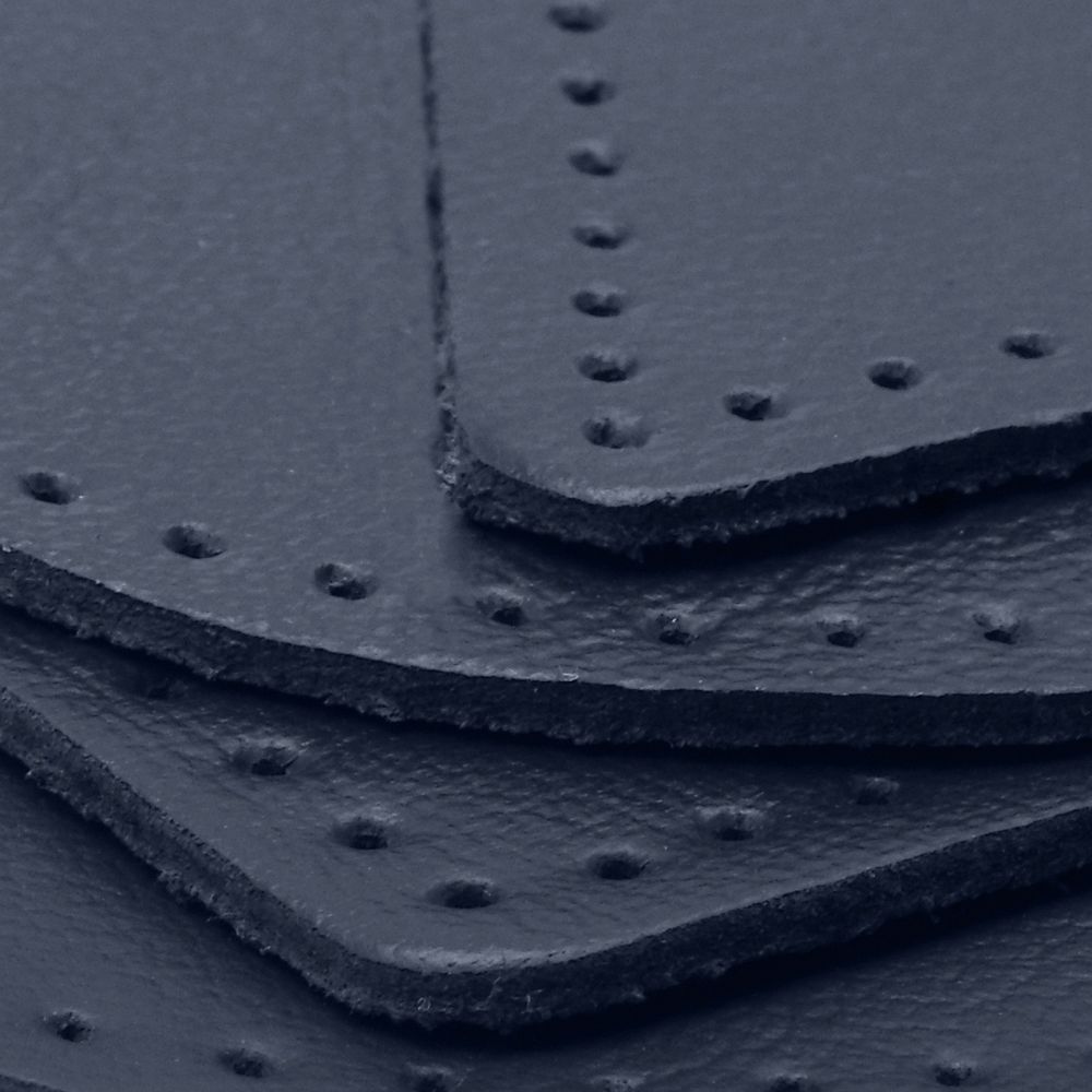 Набор заплаток пришивных из кожи, круг, квадрат, треугольник, овал 6см, с перфорацией, 4 шт (05 темно-синий), 9723